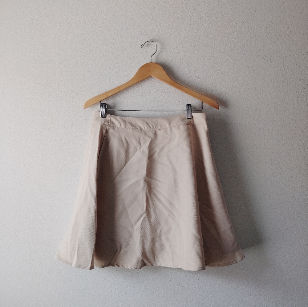 Tommy Hilfiger Beige Pleated Skirt